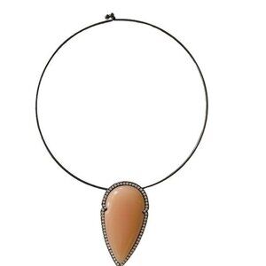 3/$20 SALE 🛒 Retro Peach & crystal tear drop pendant necklace